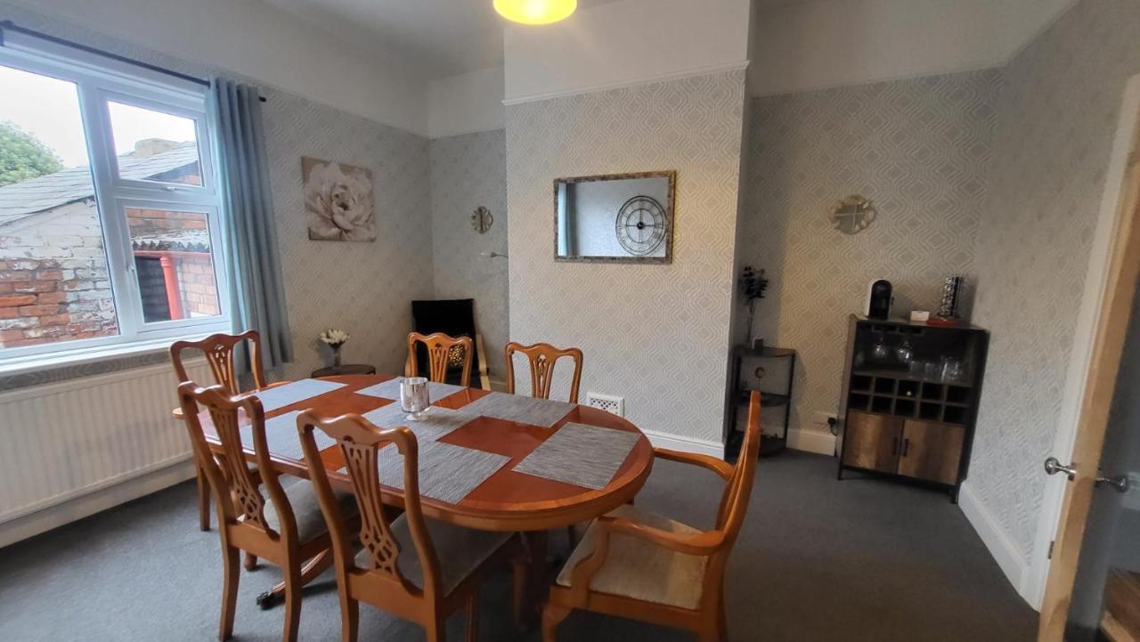 Stay - At Southport Holiday Home - Sleeps 6 エクステリア 写真